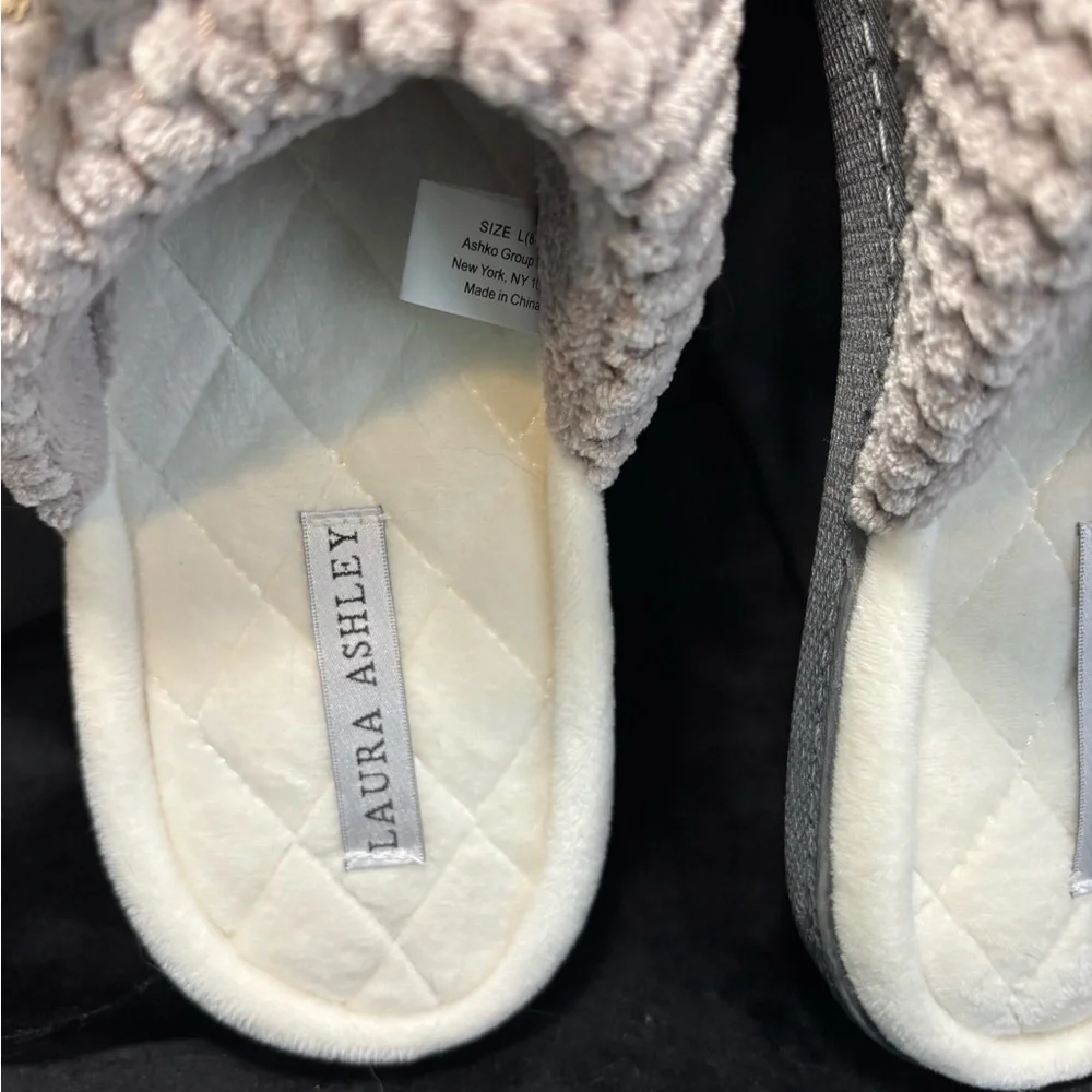 L Ashley Cream Slippers, Textured Knit Bow - Picture 5 of 9